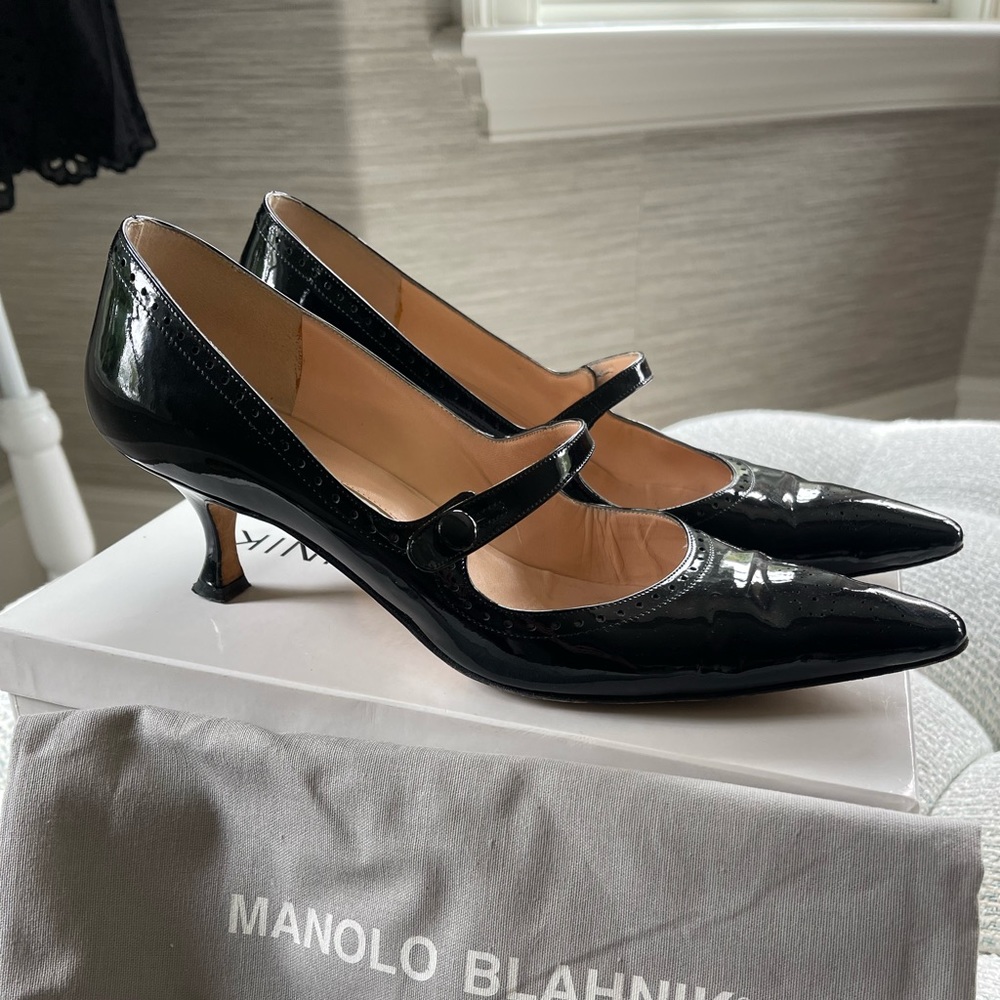 Manolo Blahnik Mary Jane